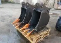 Ковш универсальный для экскаватора-погрузчика, 400 мм, 0.10 м3